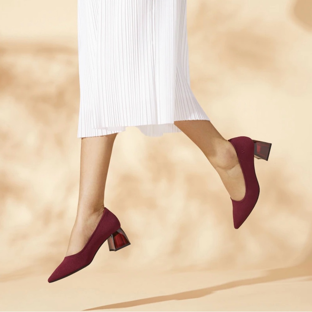 Aria Pointed-Toe Block Heel in Bordeaux VIVAIA